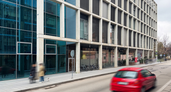 Kliknutím zvětšíte City Center ČB: původní stav